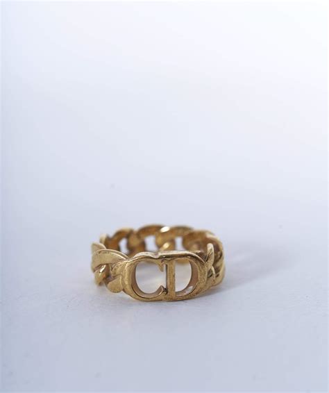 christian dior ring cd.